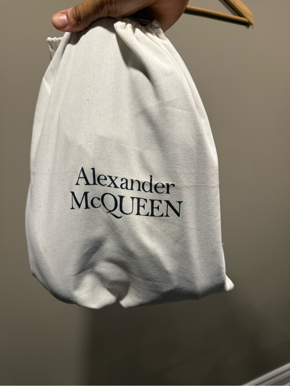 Alexander McQueen Seal-Embroidered Low-Top Sneakers image 10